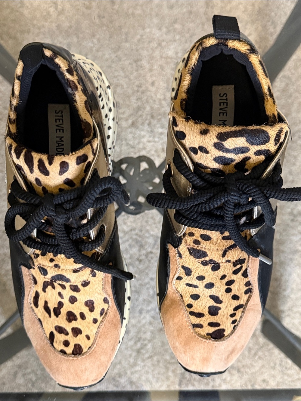 Steve Madden Calf Hair Leopard & Gold Mixed-Media Platform Sneakers Sz 7.5 - Picture 3 of 7